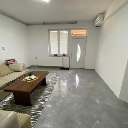아파트 Saray