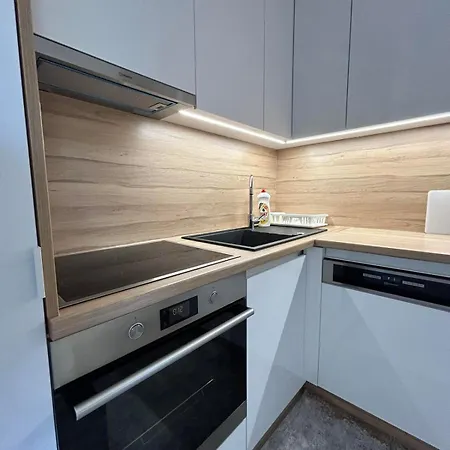 Apartment Saray *